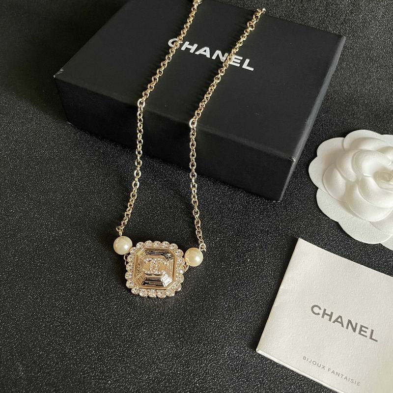 Chanel Necklace 05yxs86